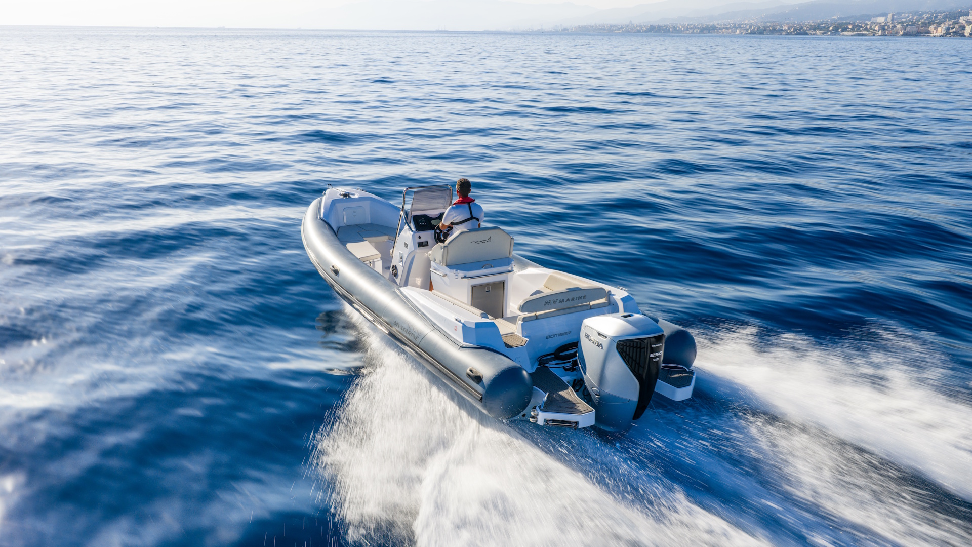 Arno Marine. Segui la scia!